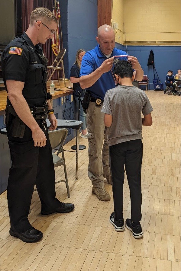 New Windsor Police Officers Visit Vails Gate Scholars Vails Gate